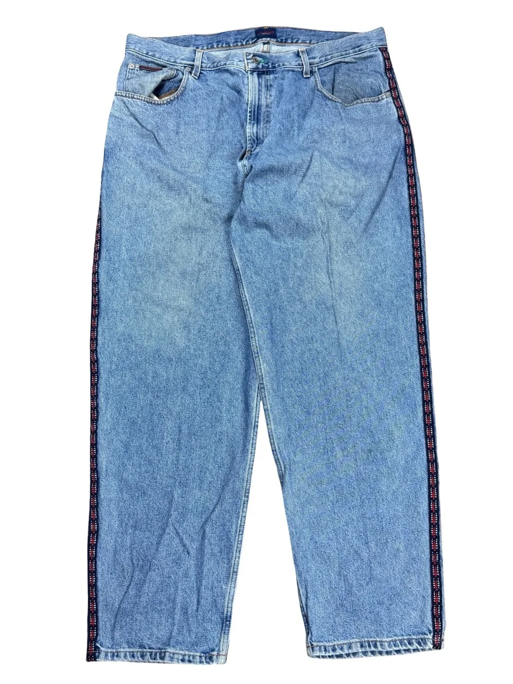 Tommy Hilfiger leg opening